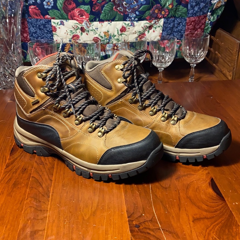 Eddie Bauer Men’s Size 12 “Brandon”
